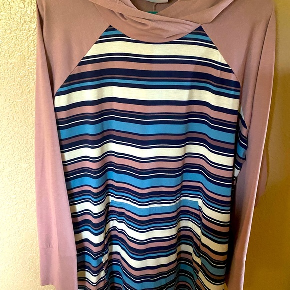 Lularoe Amber and Eliza pullover hoodies either NWT or NWOT. Size XL-2X - Picture 1 of 15